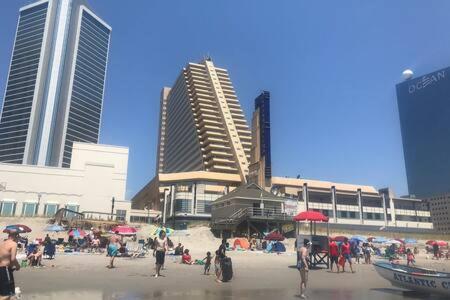 2Br 3Ba Ocean Front Condo On The Boardwalk Cozysuites Atlantic City Eksteriør bilde